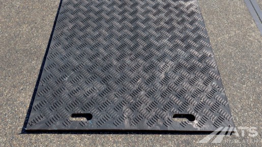 Front of the B-quality plastic road plate