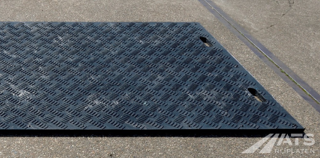 Side of the plastic road plates